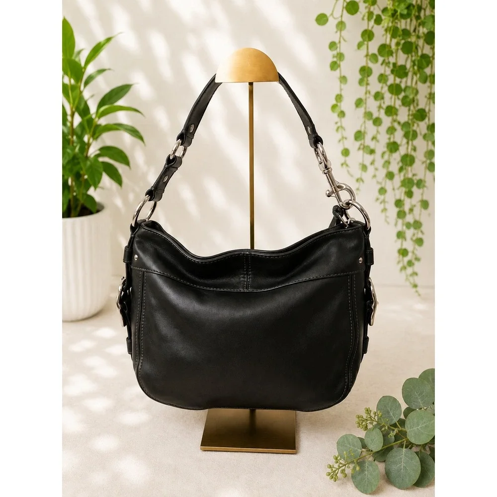 C209 Coach Zoe shoulder bag